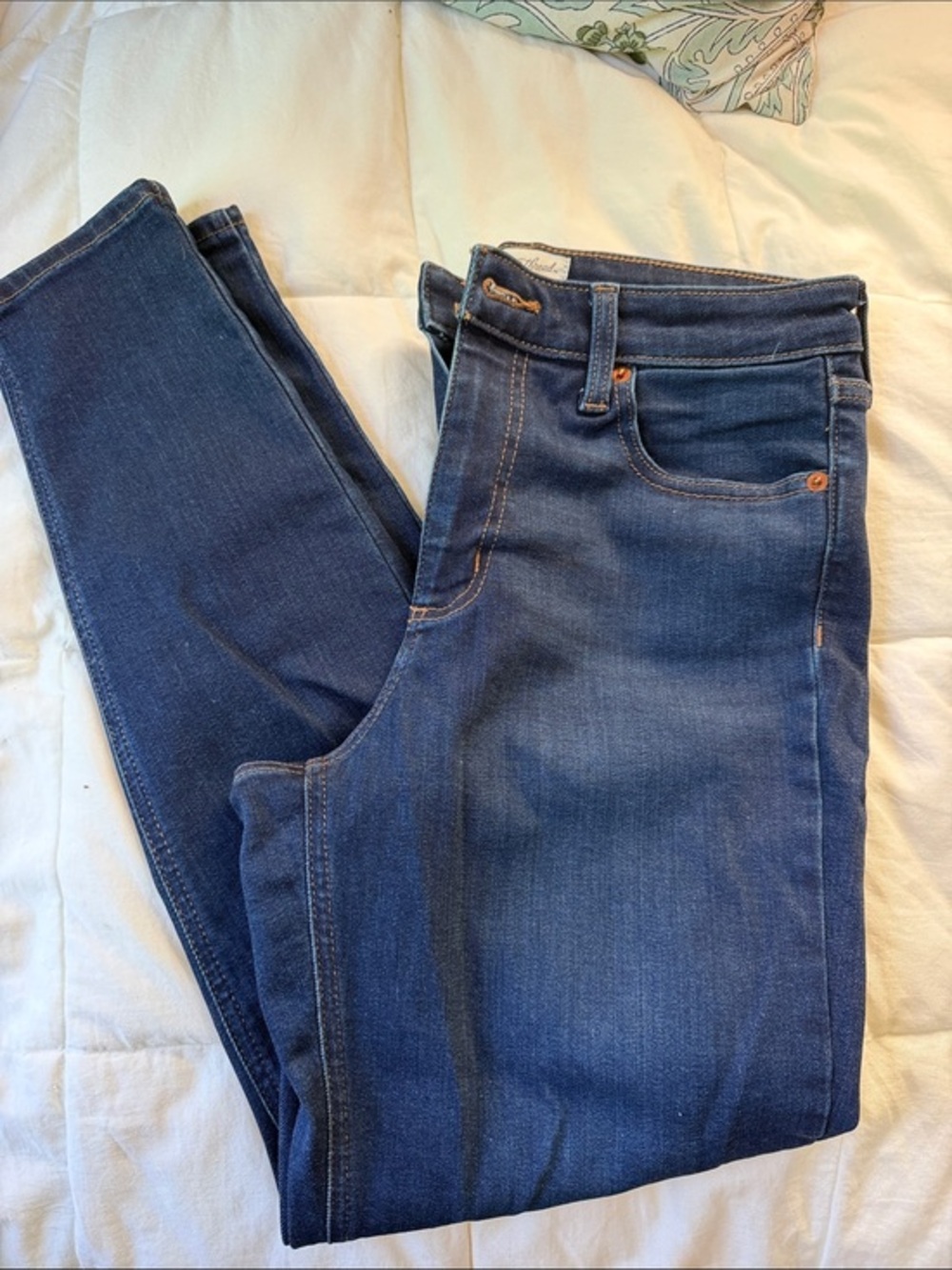 Universal Thread Dark Blue Skinny Jeans